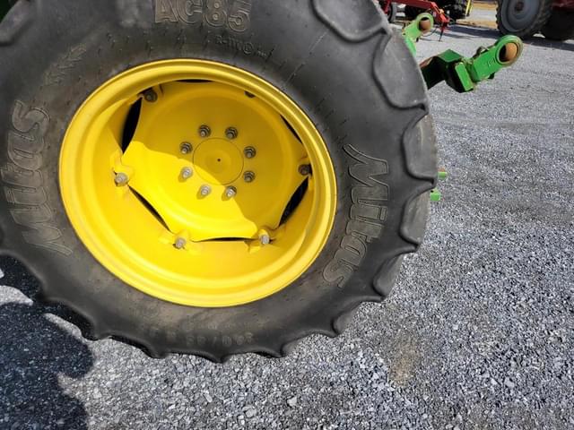 Image of John Deere 5090GV equipment image 1