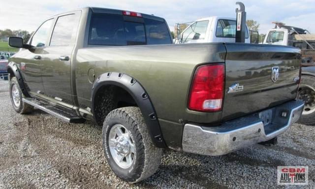 Image of Dodge Ram 2500 equipment image 2