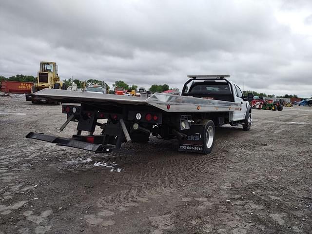 Image of Ford F-550 equipment image 4