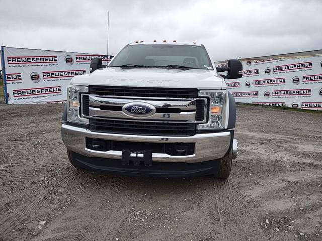 Image of Ford F-550 equipment image 1
