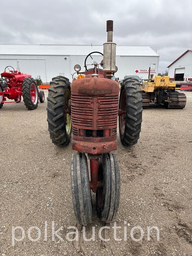 Image of Farmall H equipment image 1