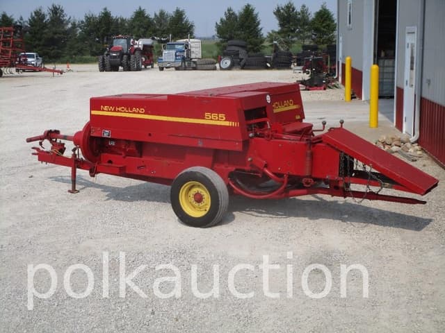 Image of New Holland 565 equipment image 3