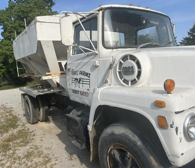Image of Ford 800 equipment image 1
