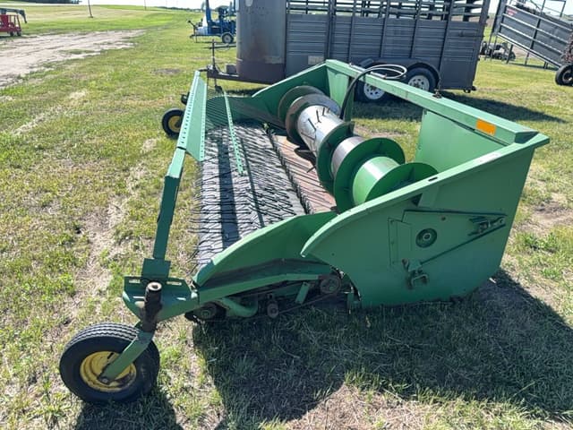 Image of John Deere 212 equipment image 4