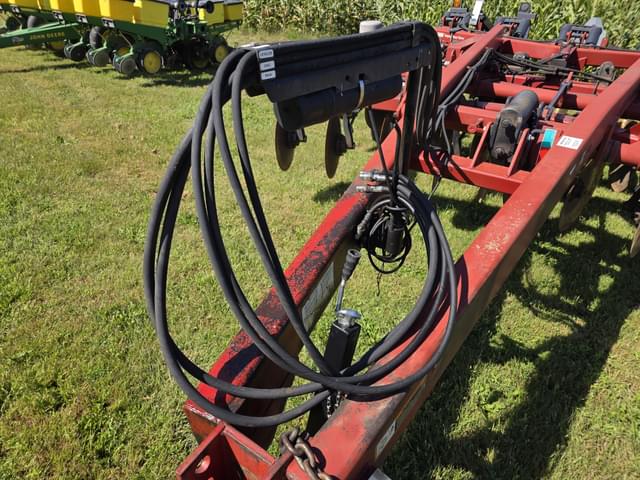 Image of Case IH Ecolo-Tiger 530B equipment image 4