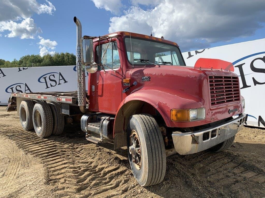 Main image International 4900