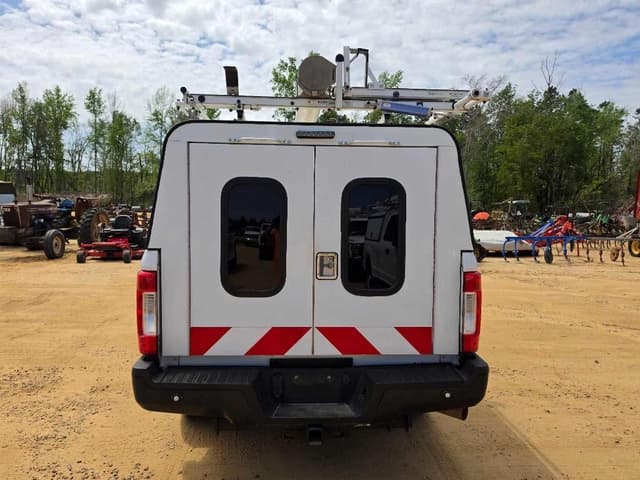 Image of Ford F-250 equipment image 4