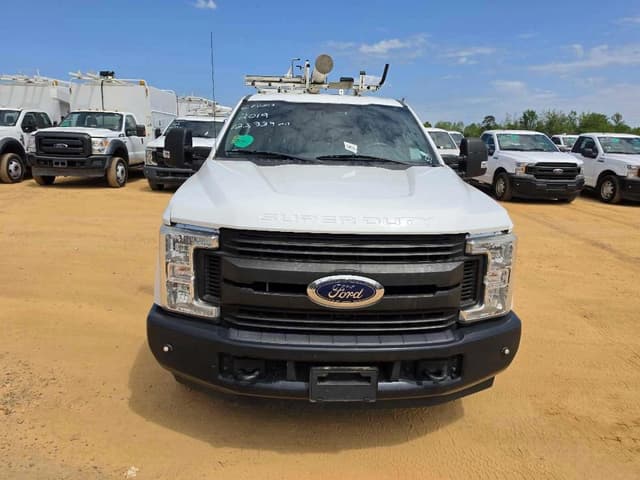 Image of Ford F-250 equipment image 3