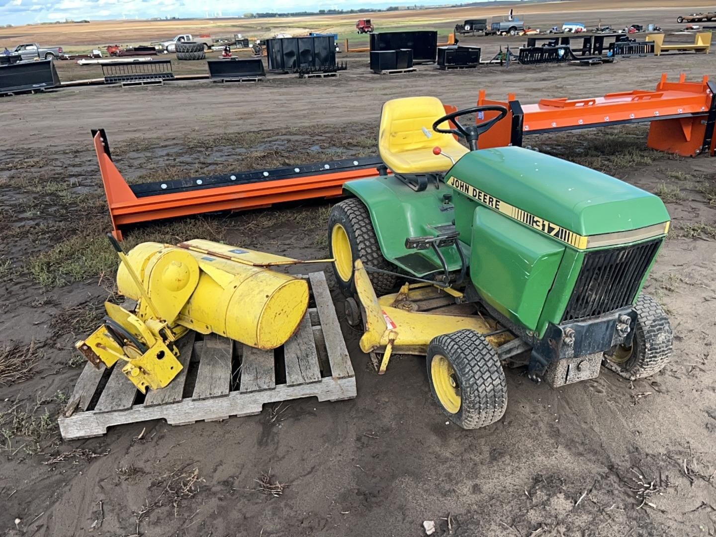 Main image John Deere 317
