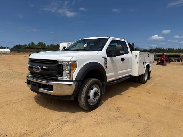 Image of Ford F-450 equipment image 1