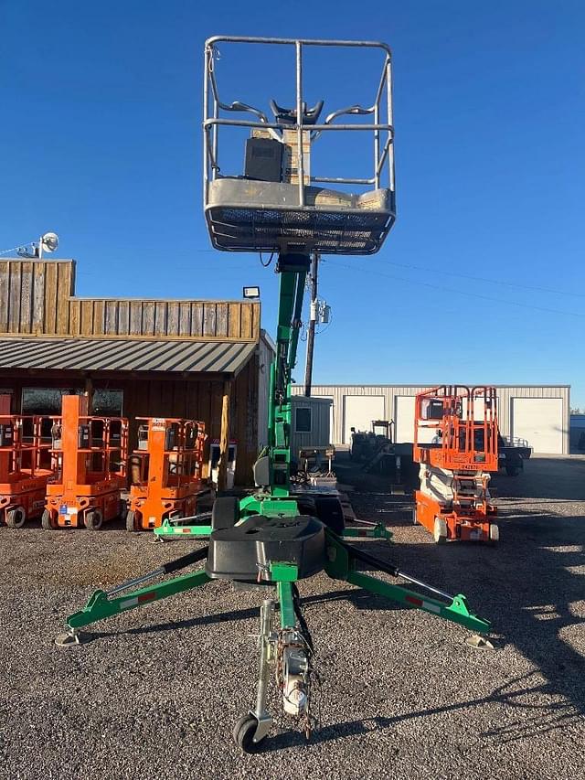 Image of JLG T350 equipment image 1