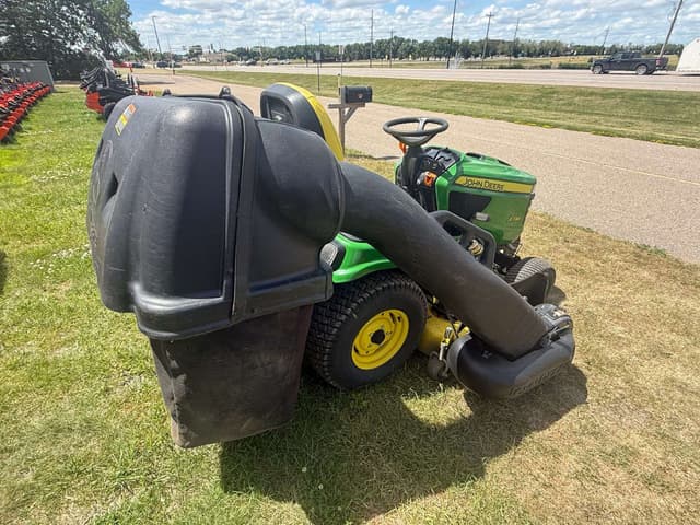 Image of John Deere X734 equipment image 3