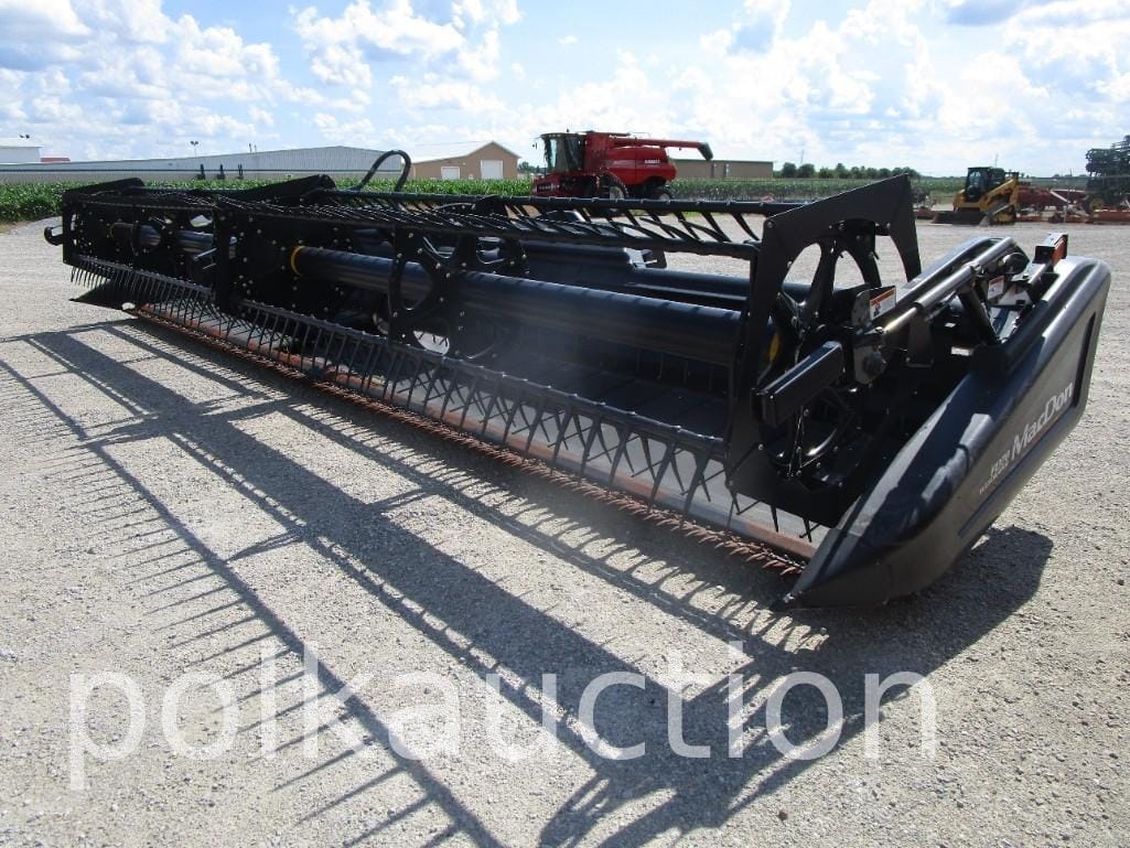 2010 MacDon FD70 Equipment Image0