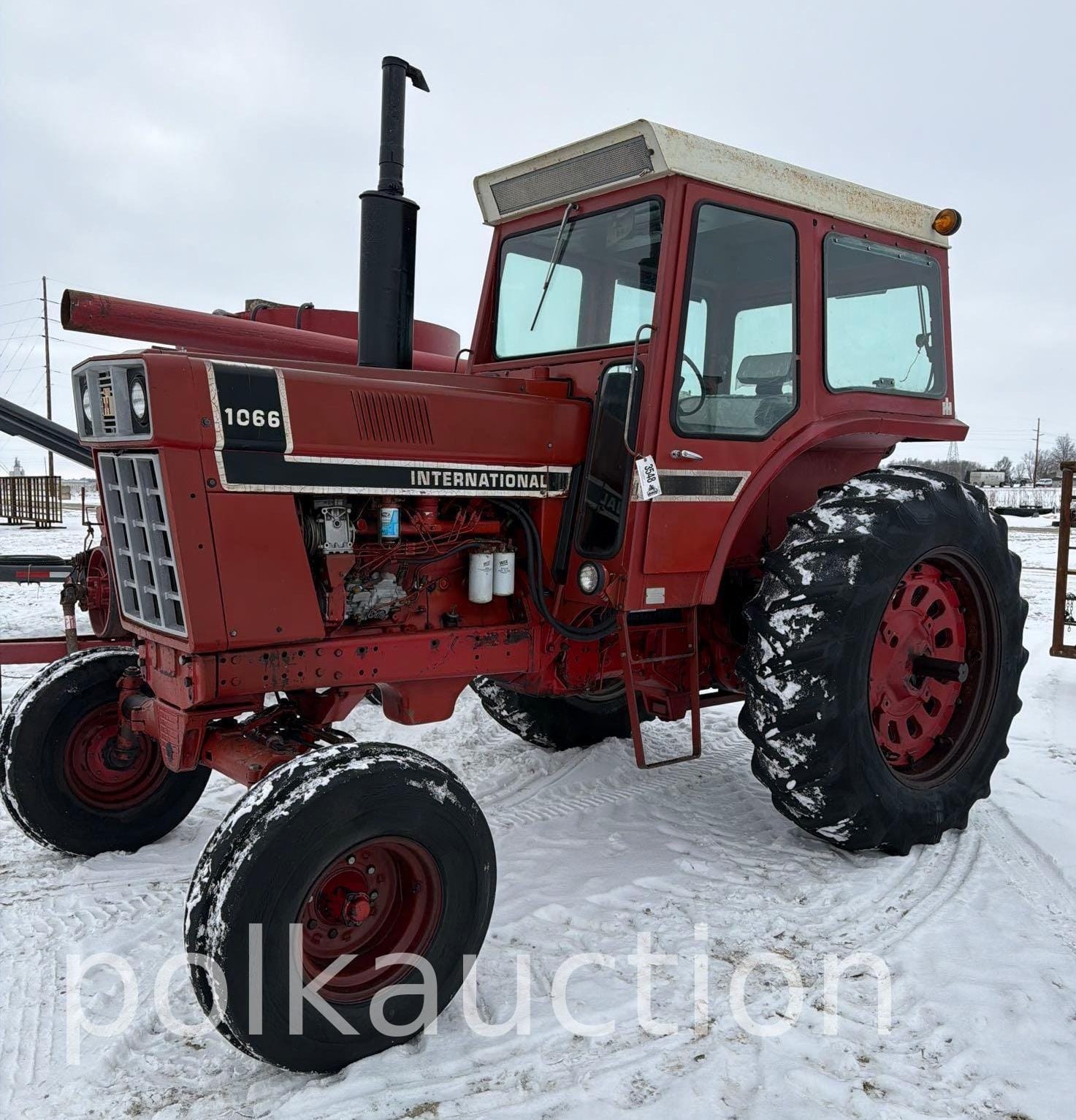 International Harvester 1066 Equipment Image0