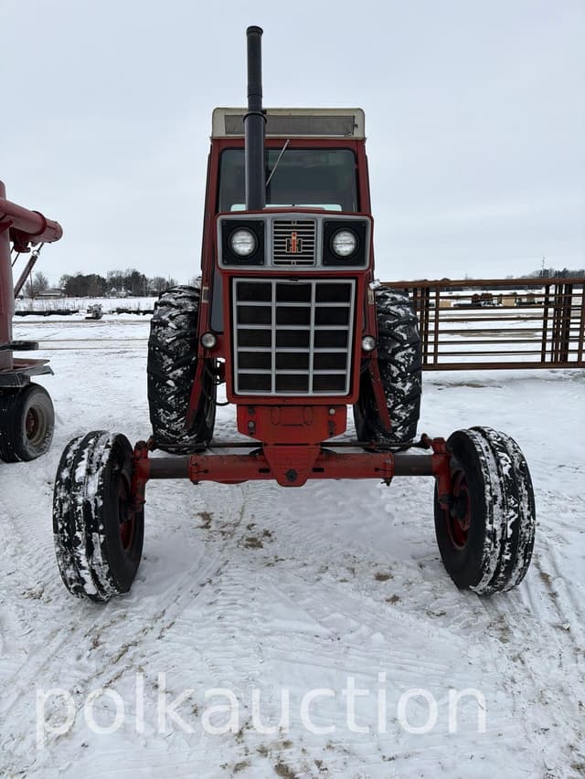 Image of International Harvester 1066 equipment image 1