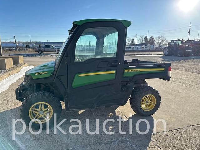 Image of John Deere XUV 835R equipment image 2