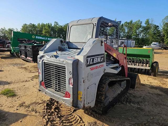 Image of Takeuchi TL8R2 equipment image 3