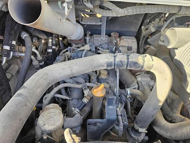 Image of Takeuchi TL8R2 equipment image 4
