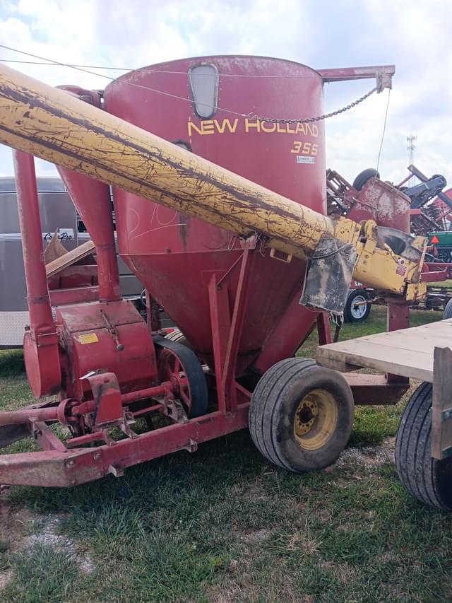 Image of New Holland 355 equipment image 2