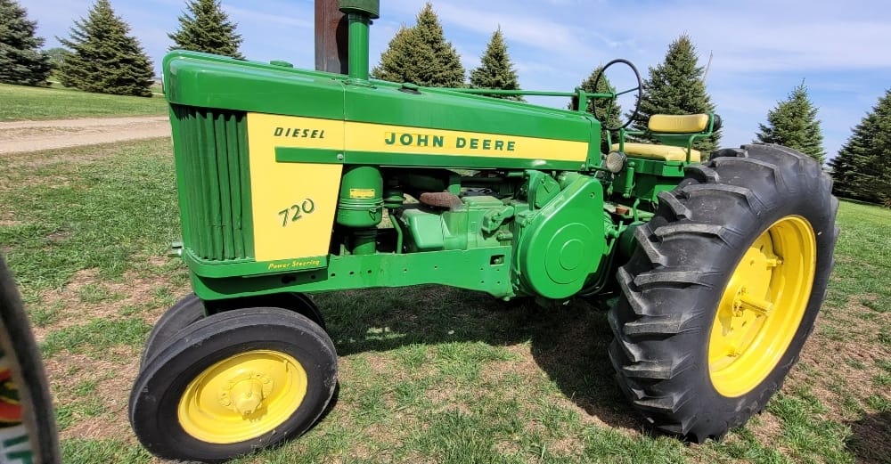 John Deere 720 Equipment Image0