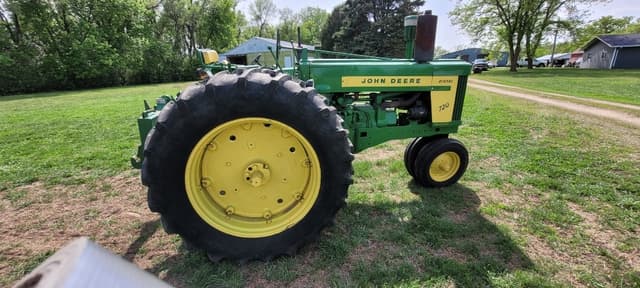 Image of John Deere 720 equipment image 1