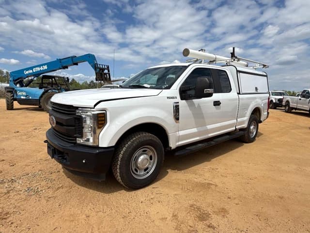Image of Ford F-250 equipment image 1