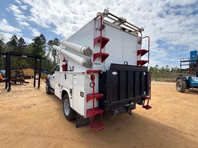 Image of Ford F-550 equipment image 2