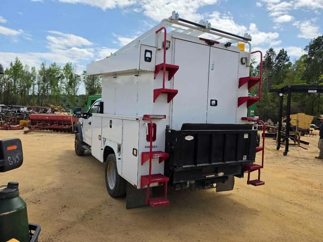 Image of Ford F-550 equipment image 1