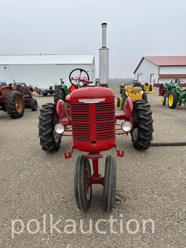 Image of Farmall B equipment image 1