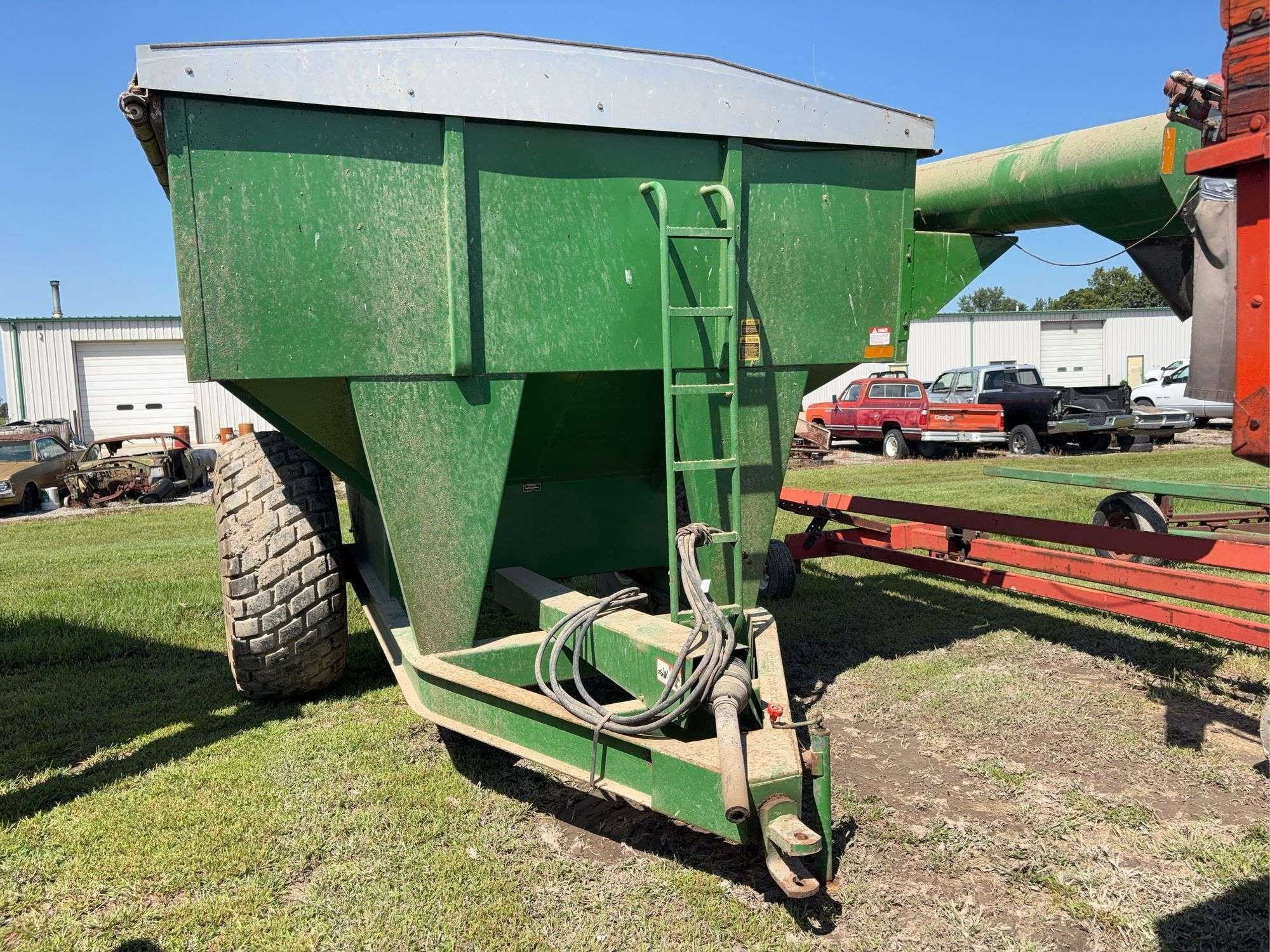 John Deere 500 Equipment Image0