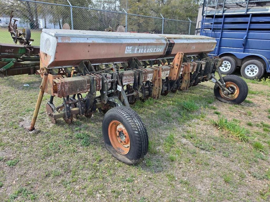 Lilliston 2450 Equipment Image0