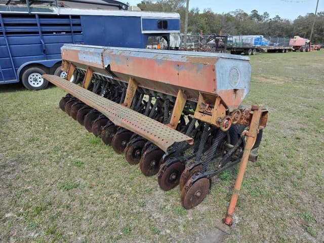 Image of Lilliston 2450 equipment image 3