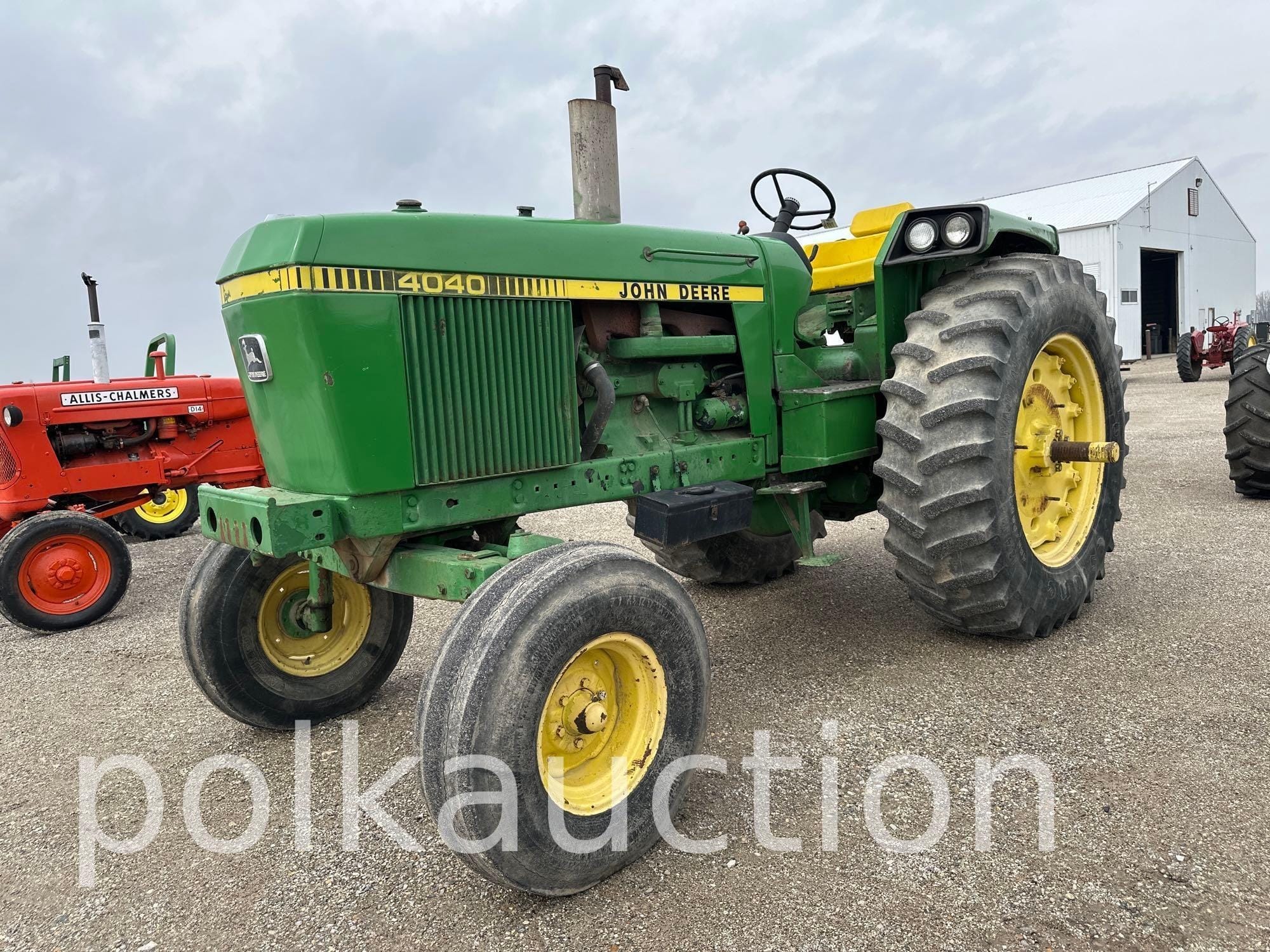 John Deere 4040 Equipment Image0