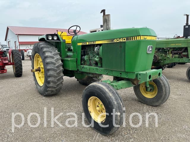 Image of John Deere 4040 equipment image 2