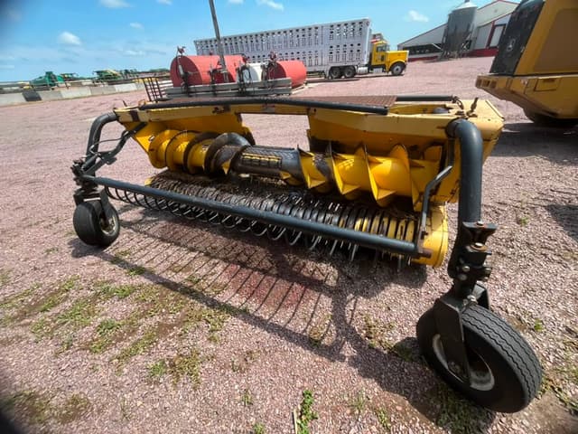 Image of New Holland 356W equipment image 3