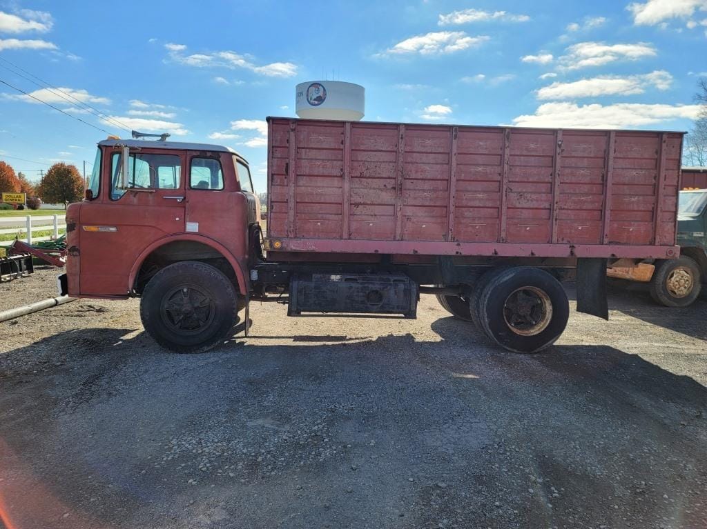 Main image Ford C800