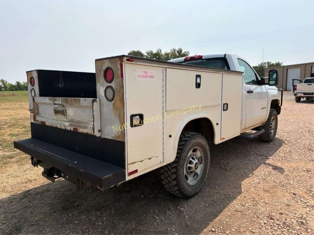 Image of Chevrolet 2500HD equipment image 4