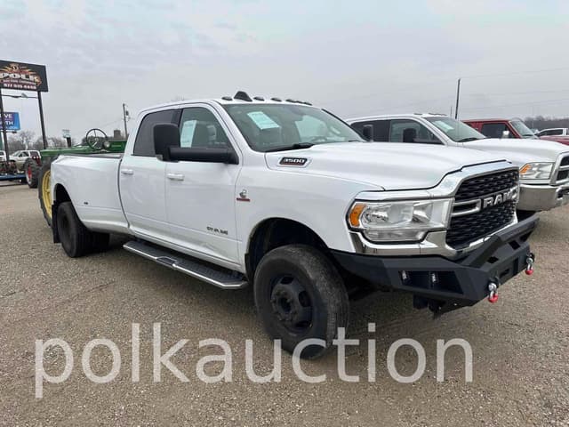 Image of Dodge Ram 3500 equipment image 4