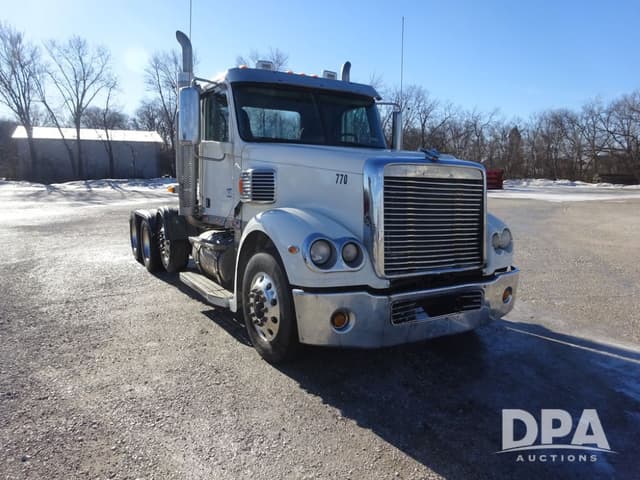 Image of Freightliner Coronado equipment image 2