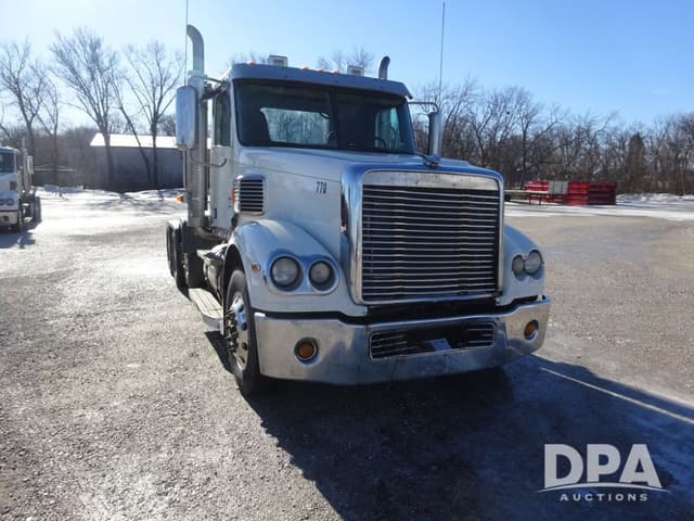 Image of Freightliner Coronado equipment image 3