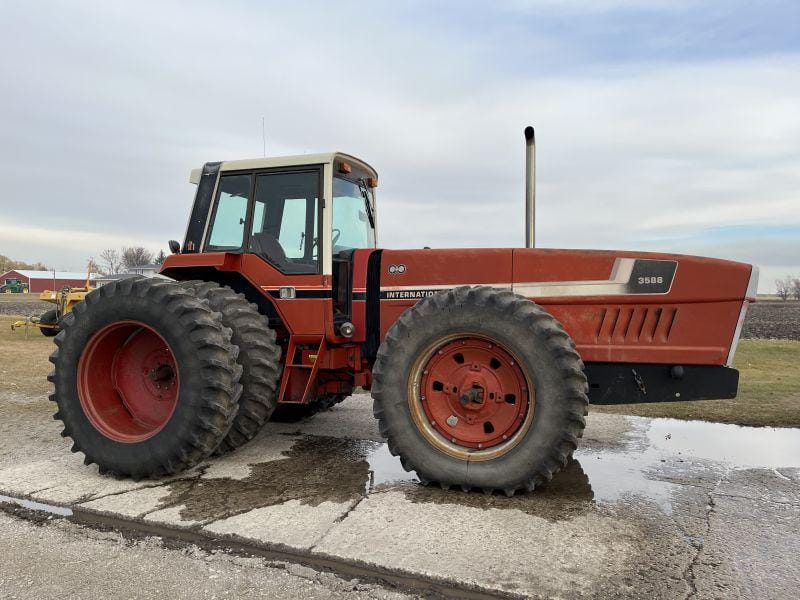 Main image International Harvester 3588