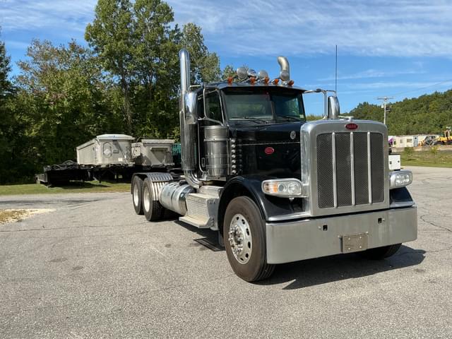 Image of Peterbilt 389 equipment image 2