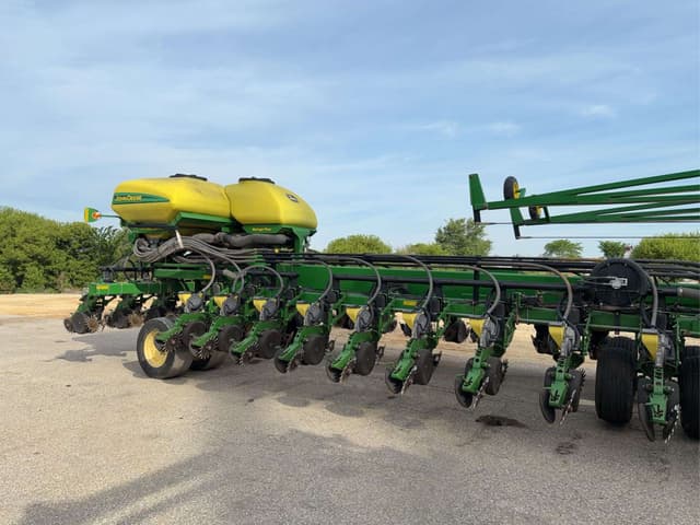 Image of John Deere DB90 equipment image 3