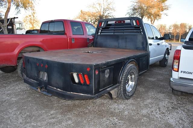 Image of Dodge Ram 3500 equipment image 2