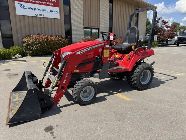 Image of Massey Ferguson GC1723E equipment image 2