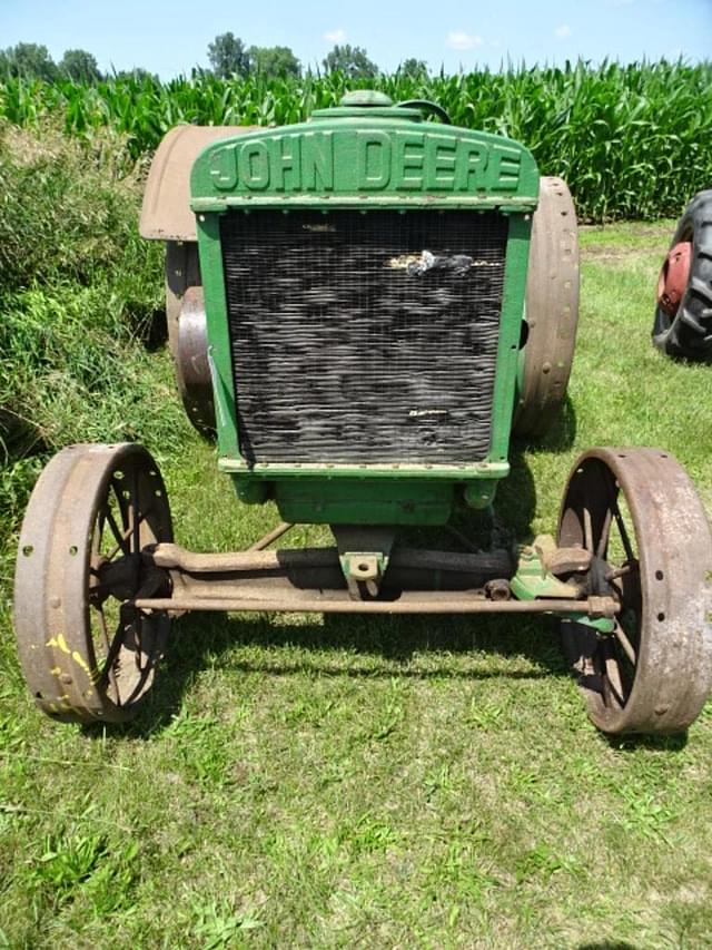 Image of John Deere D equipment image 1