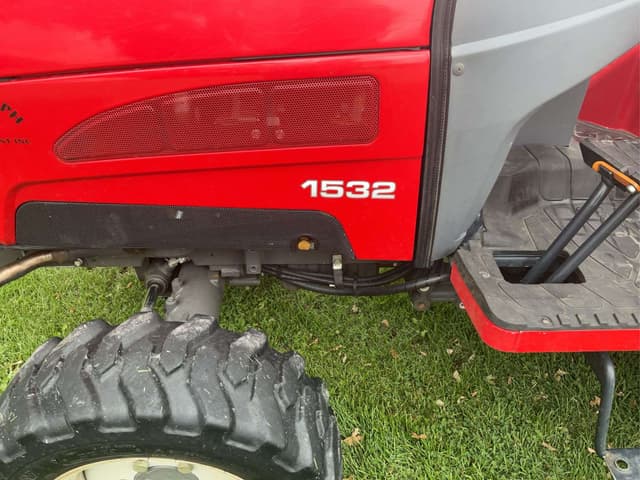 Image of Massey Ferguson 1532 equipment image 3