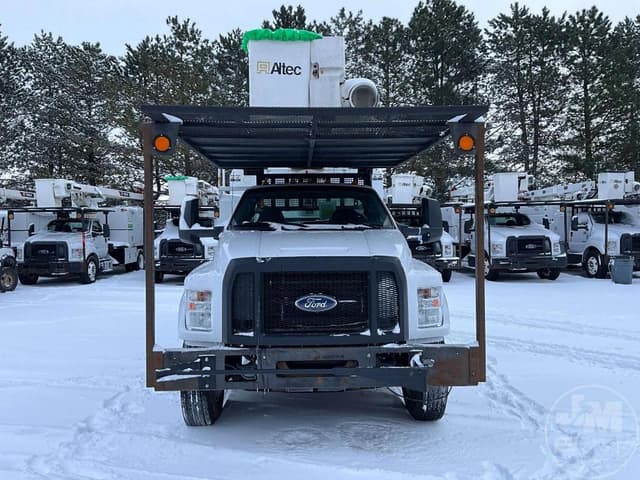 Image of Ford F-750 equipment image 1