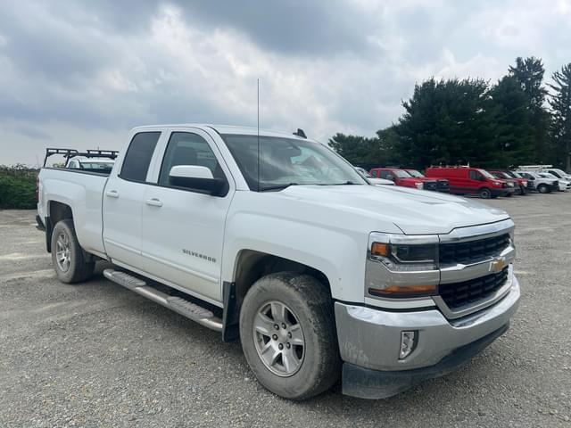Image of Chevrolet 1500 equipment image 4