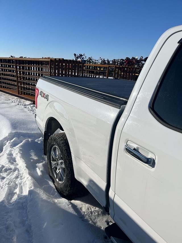 Image of Ford F-150 equipment image 4